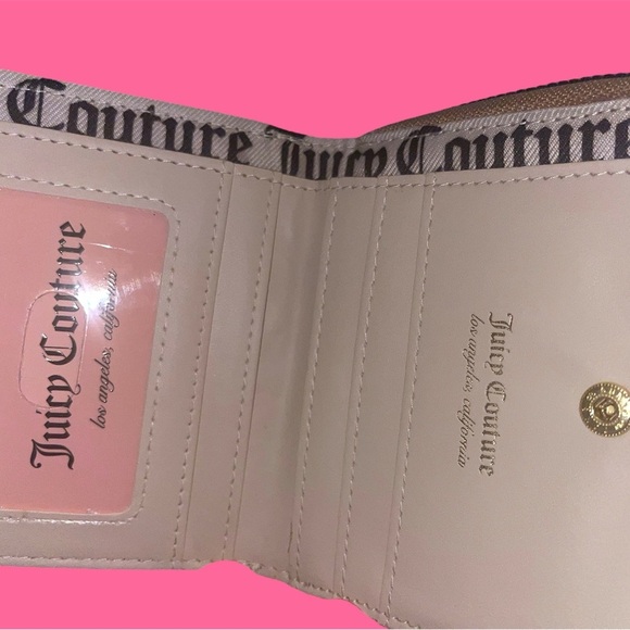 Juicy Couture White and Gold Key Lock Wallet - Picture 5 of 7